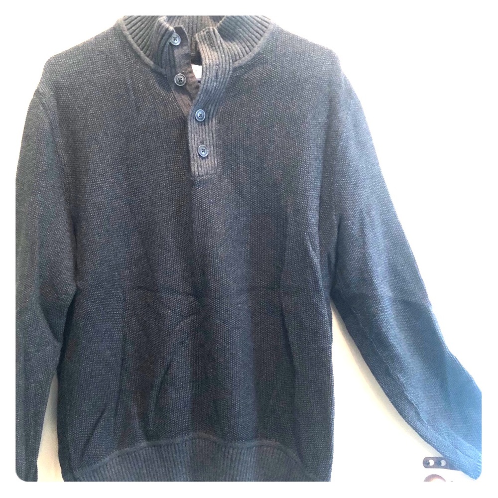 Gap sweater
